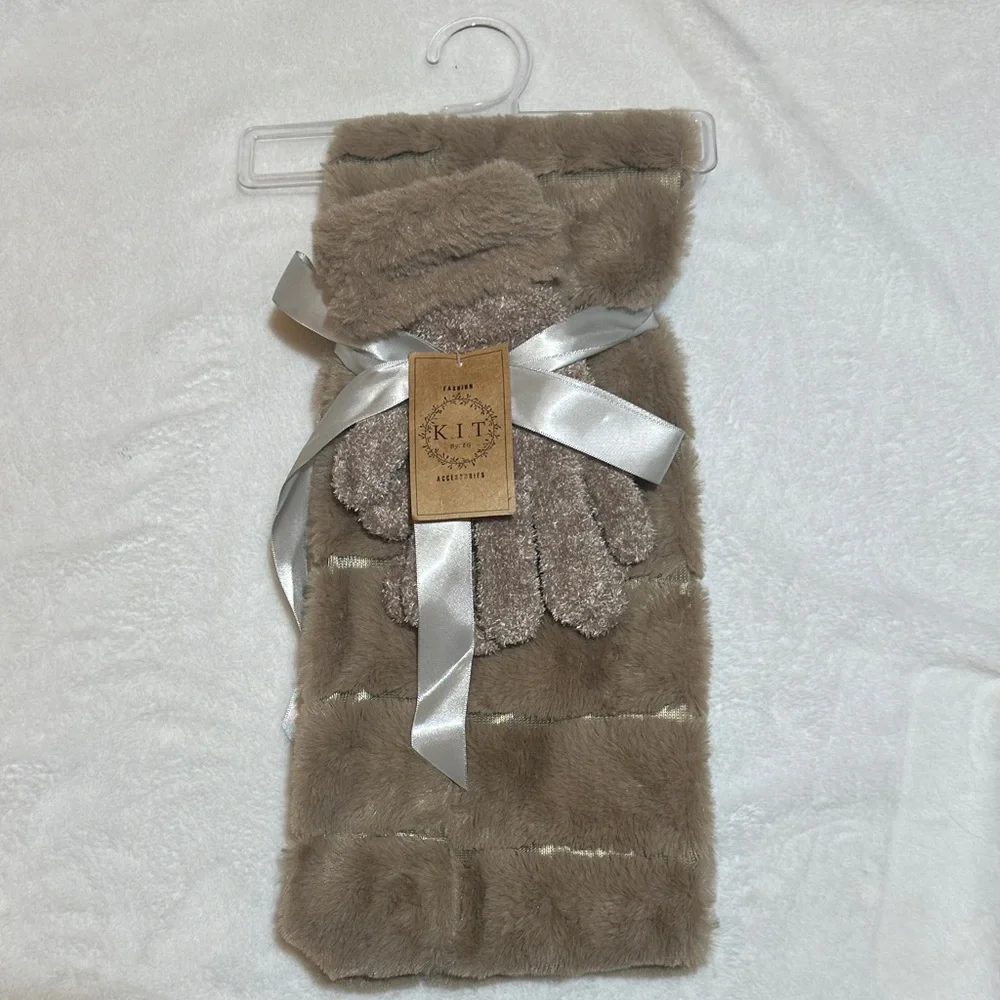 NWT K.I.T by EG tan Faux Fur Scarf and Glove Set